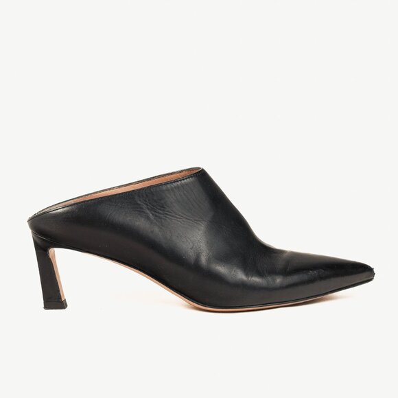 Stuart Weitzman Mira Nero Leather Pointed-Toe Mules - Picture 1 of 9